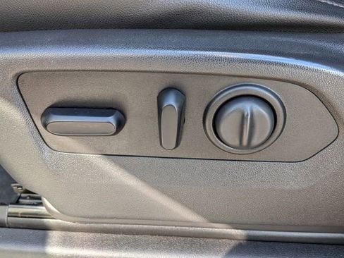 Used 2020 Chevrolet Silverado 1500 LT Trail Boss image 19