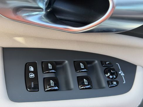 New 2026 Volvo XC90 B6 Plus w/ Protection Package image 17