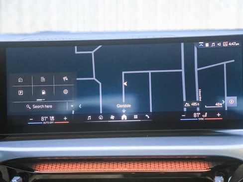 Used 2025 BMW 330i xDrive Sedan image 11