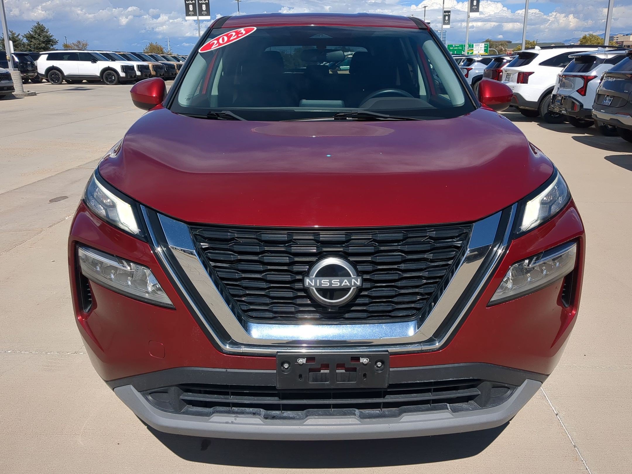 Used 2023 Nissan Rogue SV AWD/4WD image 9