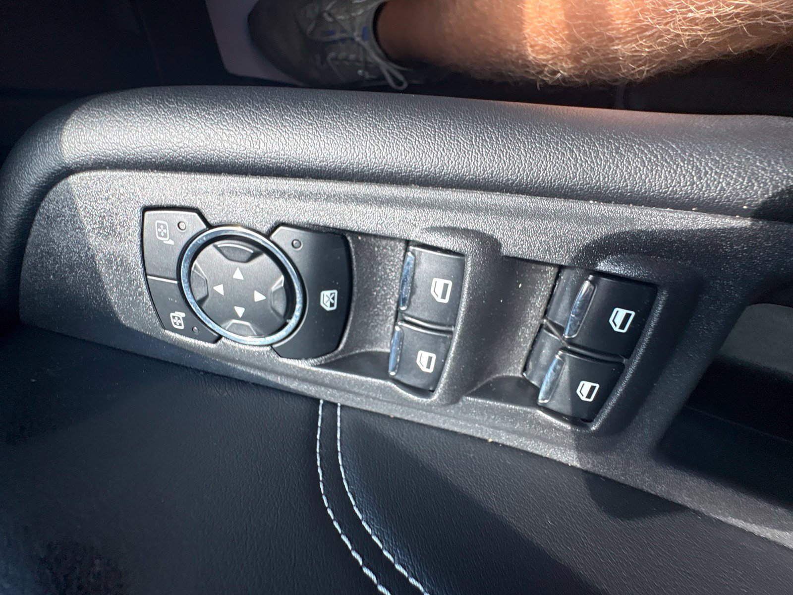 Used 2023 Ford Edge Titanium AWD/4WD image 21