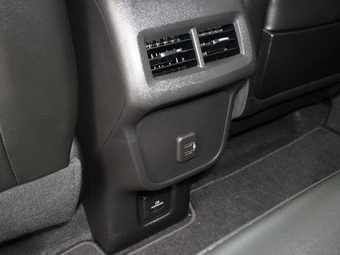 Used 2022 GMC Terrain SLT w/ Tech Package image 24