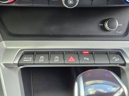 Certified 2023 Audi Q3 2.0T Premium w/ 19" Wheel Package image 23