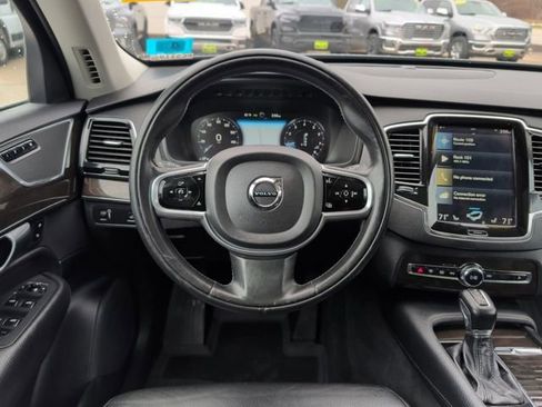Used 2018 Volvo XC90 T6 Momentum w/ Convenience Package AWD/4WD image 21