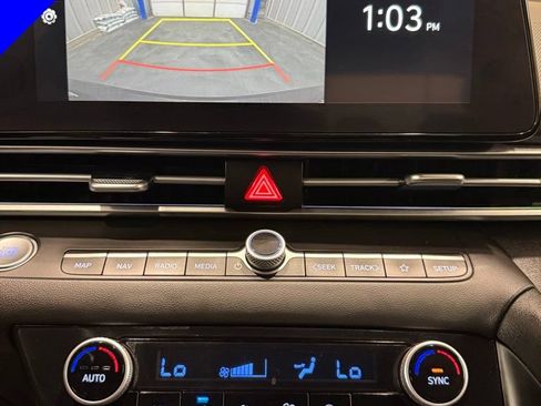 Used 2024 Hyundai Elantra SEL FWD image 15