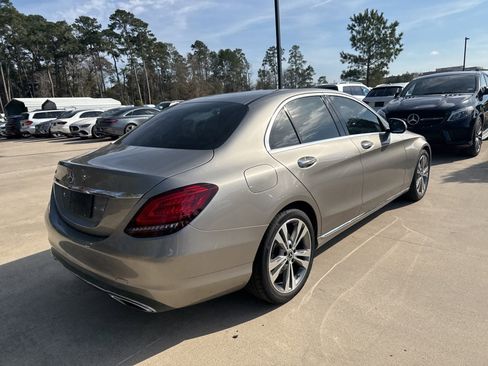 Used 2020 Mercedes-Benz C 300 Sedan image 4