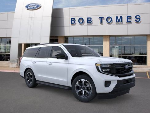 New 2026 Ford Expedition Active image 9