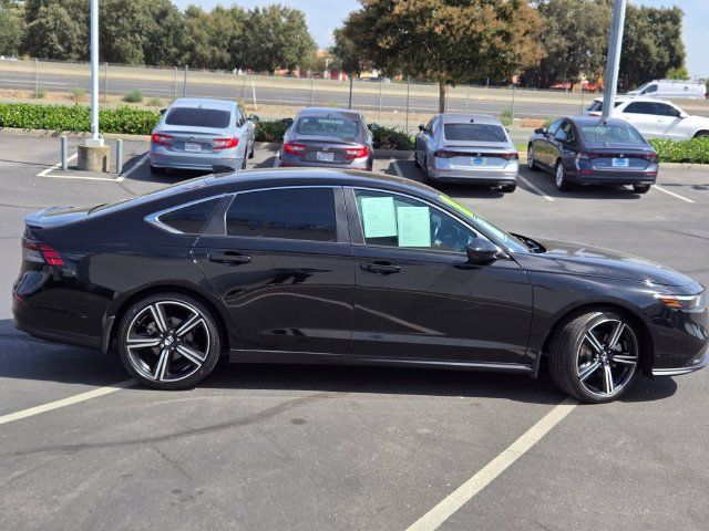 Used 2023 Honda Accord Sport image 3