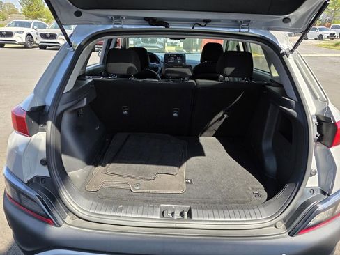Used 2023 Hyundai Kona SEL FWD image 9
