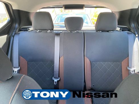 Used 2018 Nissan Kicks SR FWD image 36