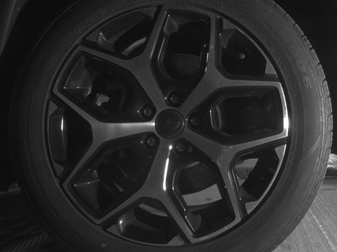 Used 2025 Jeep Compass Limited image 14