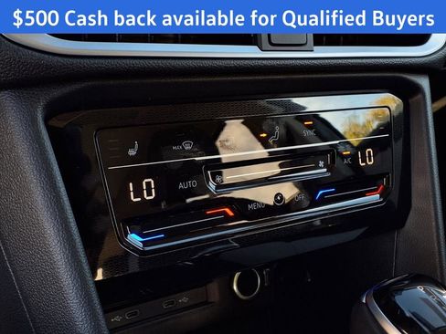 New 2026 Volkswagen Taos SE image 9