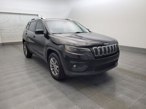 Used 2019 Jeep Cherokee Latitude Plus w/ Trailer Tow Group AWD/4WD image 13