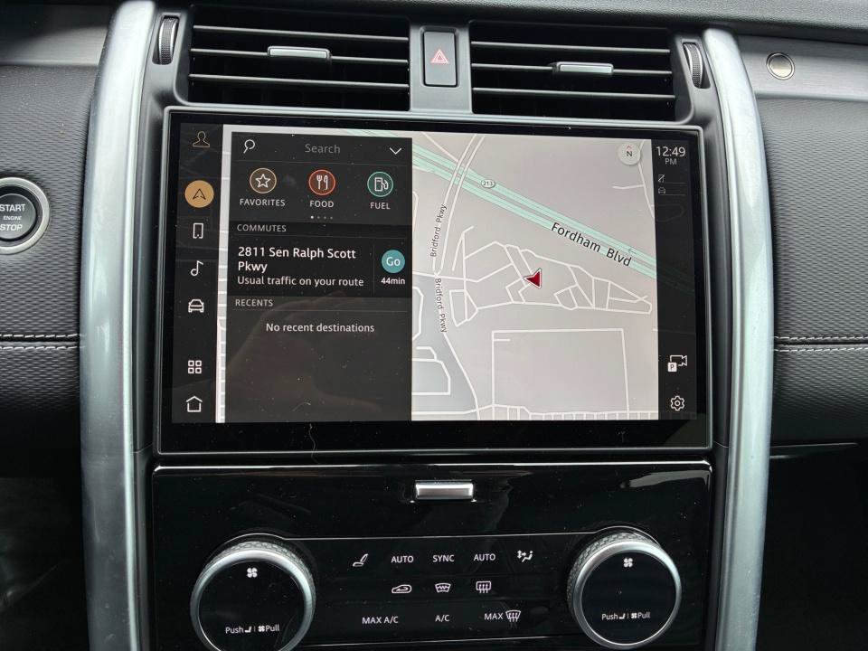 Certified 2025 Land Rover Discovery Dynamic SE AWD/4WD image 17