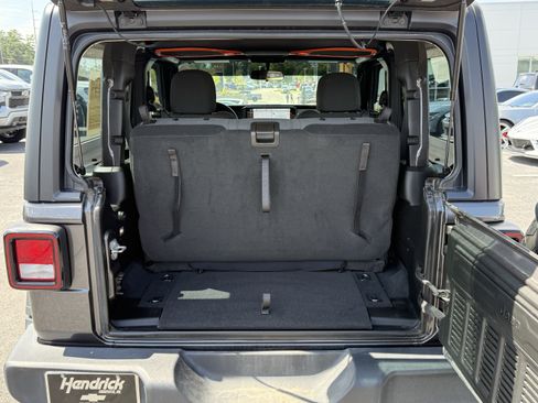 Used 2024 Jeep Wrangler Sport AWD/4WD image 31