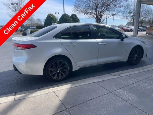 Used 2023 Toyota Corolla SE w/ SE Premium Package image 4