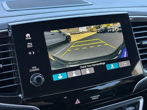 Used 2022 Honda Pilot Touring image 19