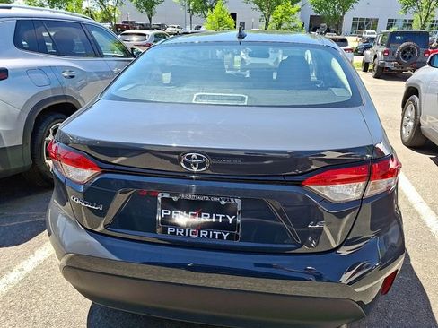 Used 2024 Toyota Corolla LE FWD image 5