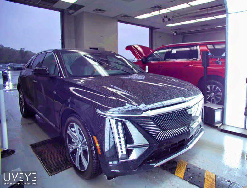 Used 2024 Cadillac Lyriq Luxury w/ LPO, Floor Liner Package AWD/4WD image 1