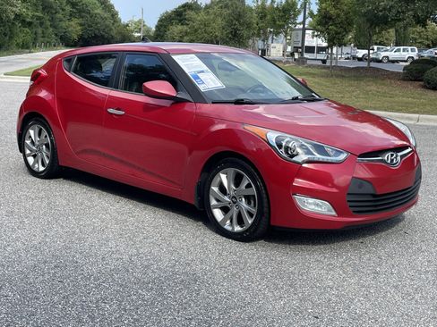 Used 2014 Hyundai Veloster RE:FLEX Edition FWD image 2