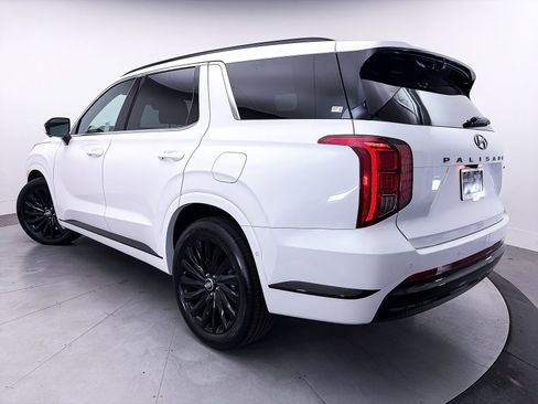 Used 2024 Hyundai Palisade Calligraphy AWD/4WD image 2