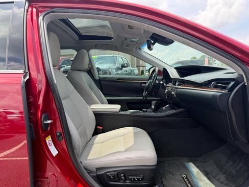 Used 2017 Lexus ES 350 w/ Premium Package FWD image 17