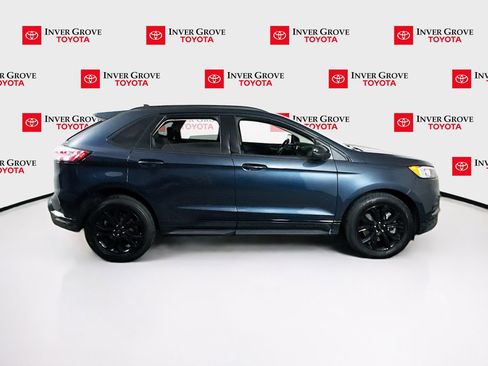 Used 2022 Ford Edge SE w/ Black Appearance Package image 4