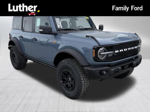 New 2025 Ford Bronco Badlands AWD/4WD image 1