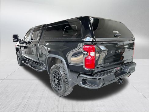 Used 2021 Chevrolet Silverado 2500 LTZ w/ LTZ Plus Package AWD/4WD image 6