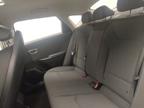 Used 2025 Kia K4 FWD image 18