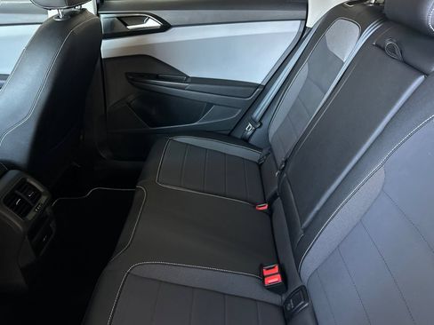 Used 2023 Volkswagen Taos SE w/ Panoramic Sunroof Package FWD image 12