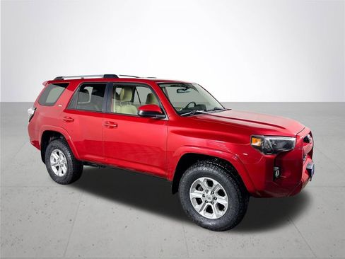 Used 2019 Toyota 4Runner SR5 image 4