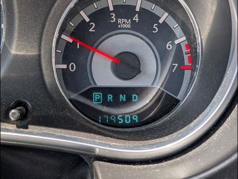 Used 2013 Chrysler 200 LX FWD image 10