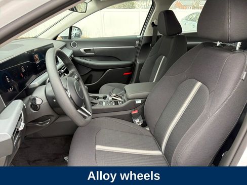 Used 2026 Hyundai Sonata SE image 11