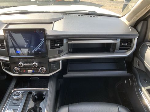 Used 2024 Ford Expedition Max XLT AWD/4WD image 51