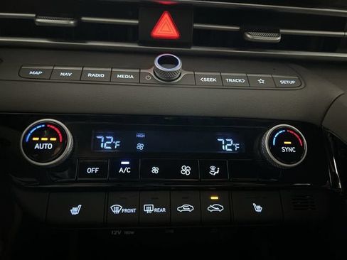 Used 2023 Hyundai Elantra SEL w/ Convenience Package FWD image 18