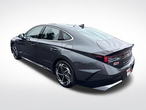 Used 2025 Hyundai Sonata SEL FWD image 3