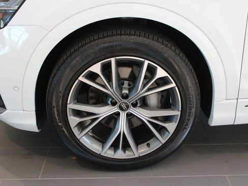 Used 2021 Audi Q8 Prestige w/ Prestige Package AWD/4WD image 28