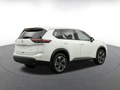 Used 2025 Nissan Rogue SV AWD/4WD image 10
