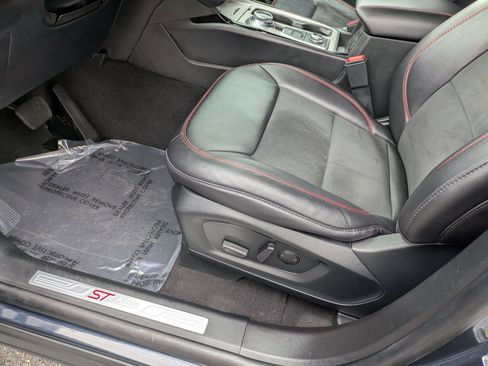 Certified 2023 Ford Explorer ST-Line image 13