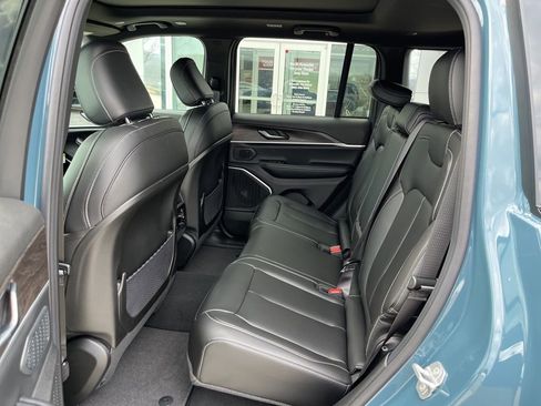 New 2026 Jeep Grand Cherokee Limited image 16