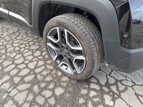 Used 2021 Jeep Renegade Sport image 24
