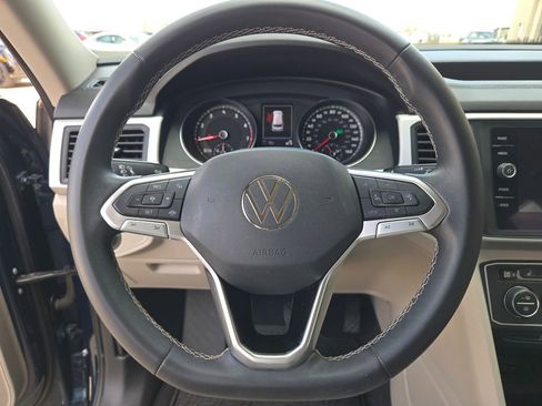 Used 2021 Volkswagen Atlas SE w/ Panoramic Sunroof Package image 11