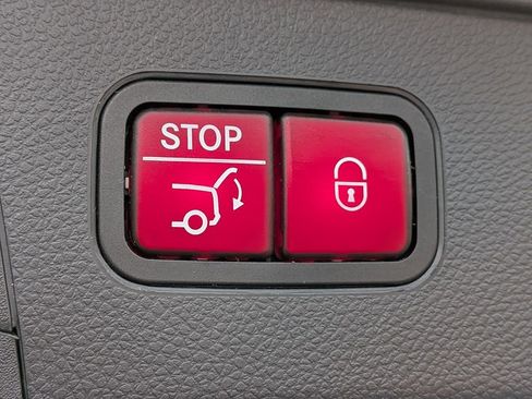 Used 2021 Mercedes-Benz GLC 300 4MATIC w/ AMG Line image 14