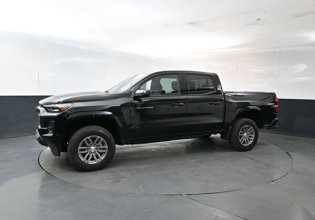 New 2026 Chevrolet Colorado LT w/ LT Convenience Package AWD/4WD image 2