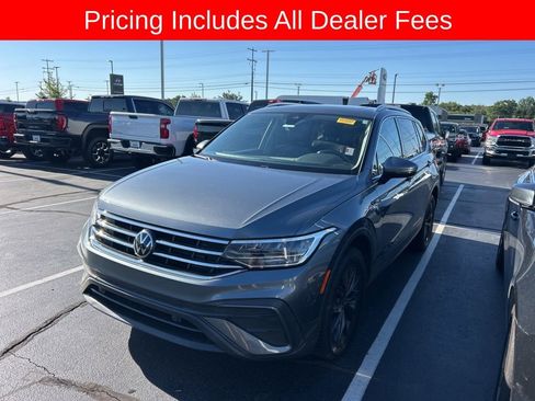 Used 2022 Volkswagen Tiguan SE FWD image 11