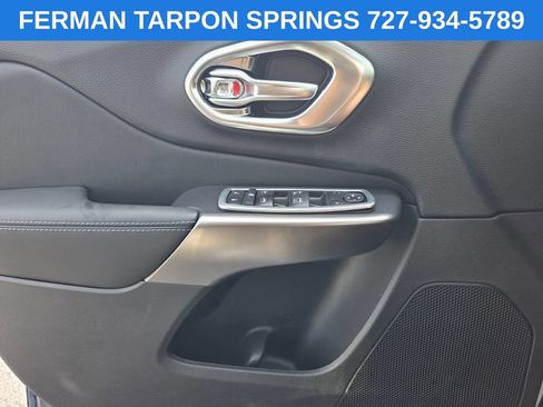 Used 2020 Jeep Cherokee Latitude Plus FWD image 23