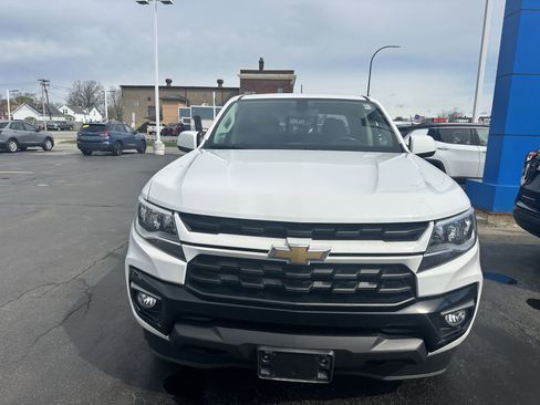 Used 2022 Chevrolet Colorado LT w/ LT Convenience Package image 2