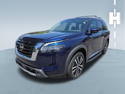 Used 2024 Nissan Pathfinder Platinum w/ Cargo Package FWD image 3
