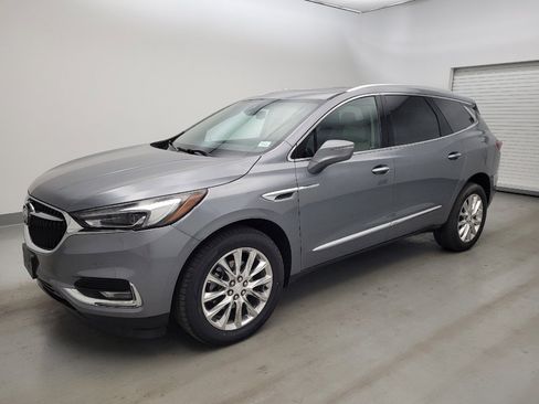 Used 2018 Buick Enclave Premium w/ Experience Buick Package AWD/4WD image 2